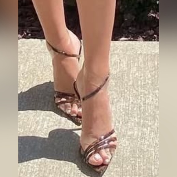 Gianvitto Rossi classy strappy sandals. Looking to get these off my hands ASAP. - Picture 5 of 5
